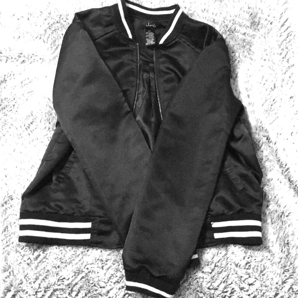 “Justify” Black&White jacket
